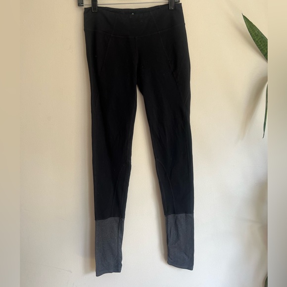 Athleta woman’s colorblock leggings - Picture 3 of 9